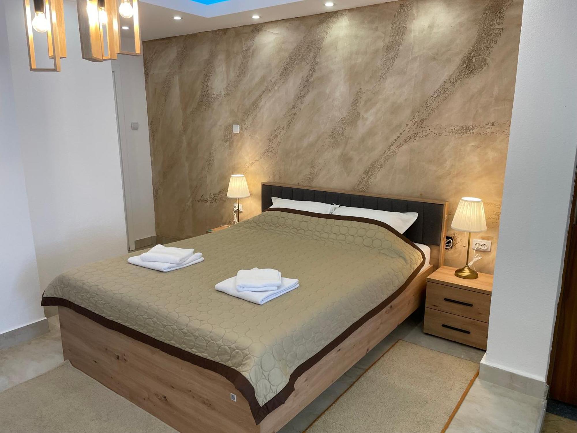Bora Apartmani - Free Parking - City Center Vranje Exteriör bild